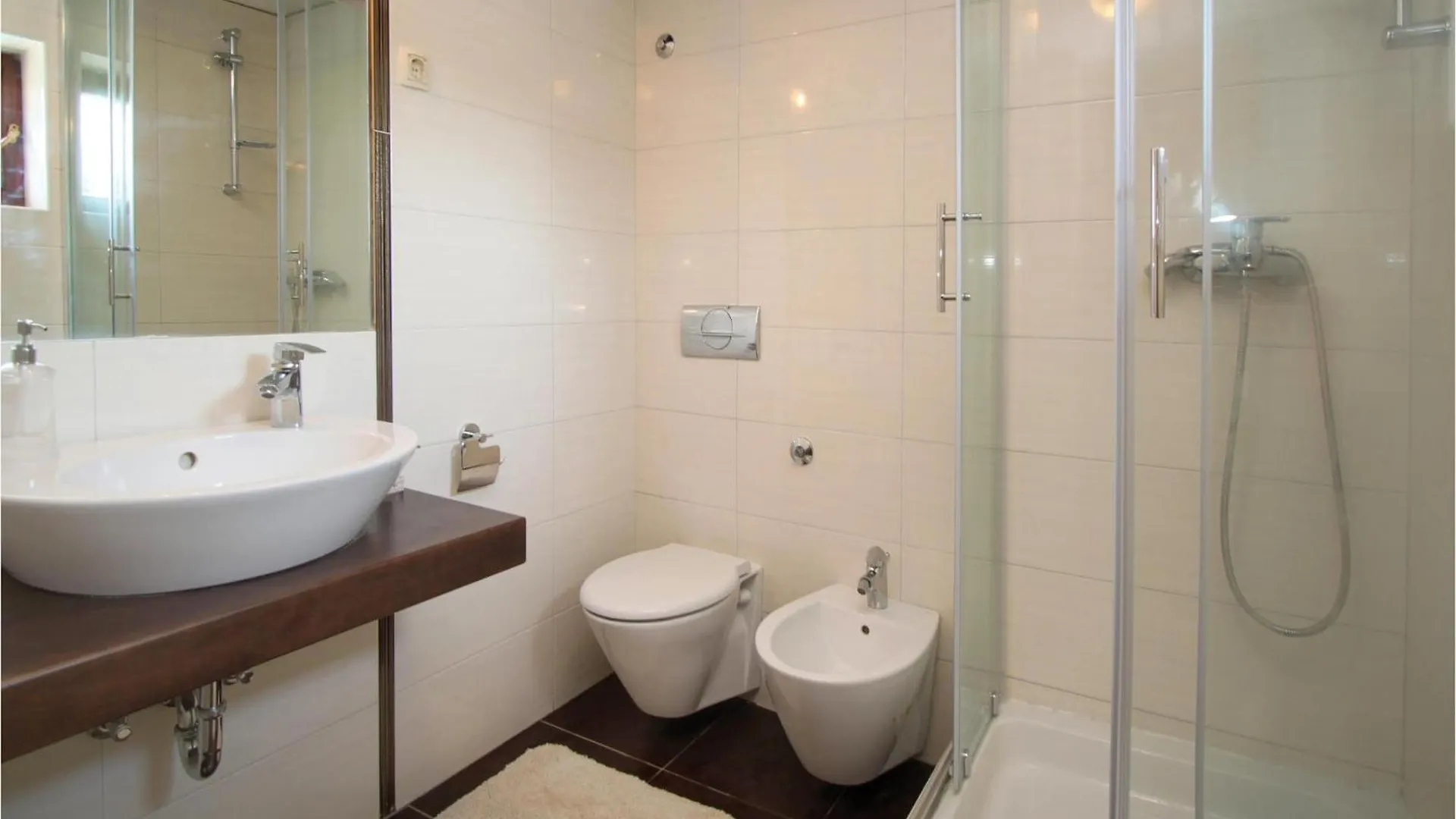3 Bedroom Nice Home In Prhati 0*,  Croazia