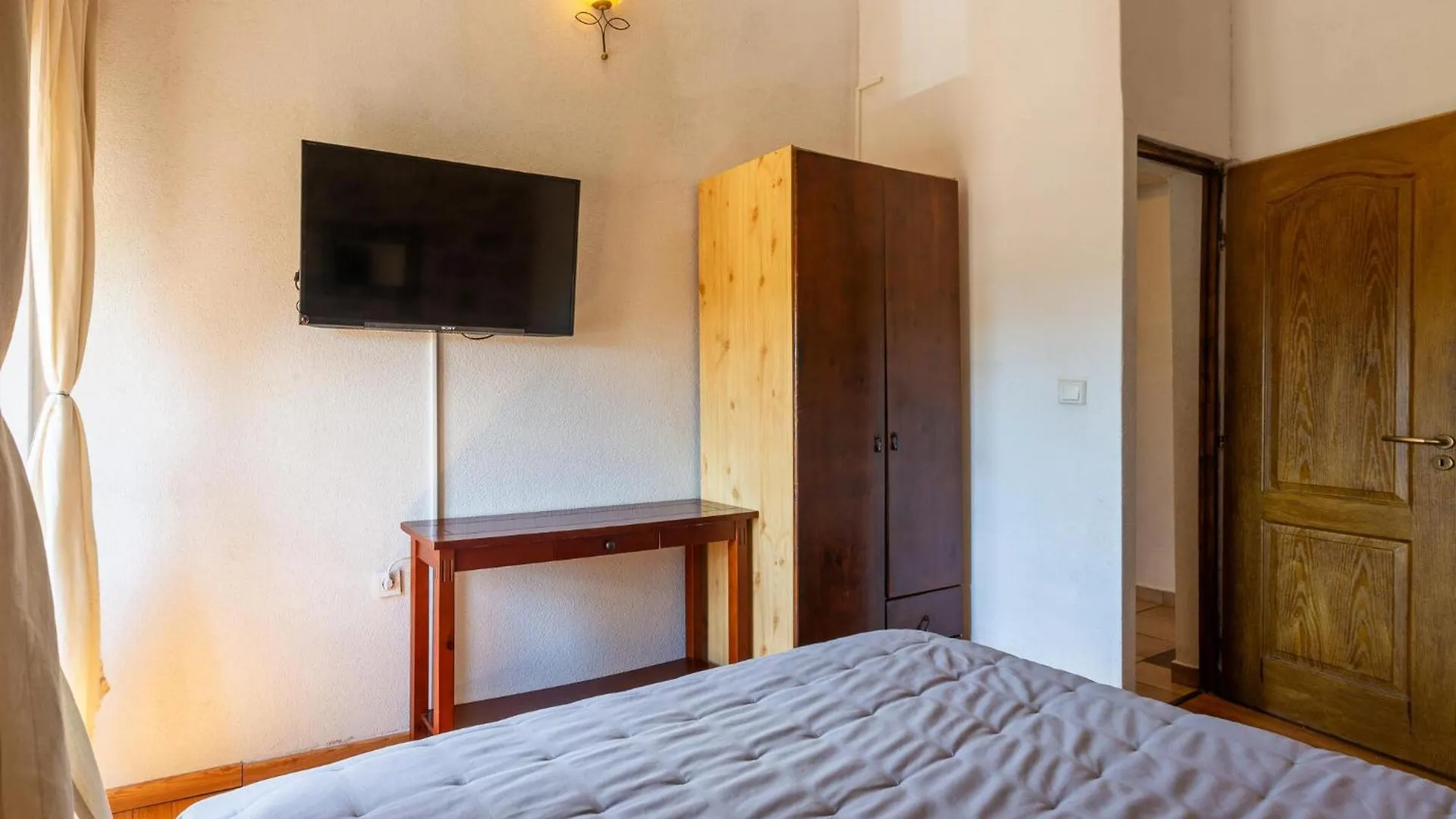 Tatil Evi 3 Bedroom Nice Home In Prhati Hırvatistan