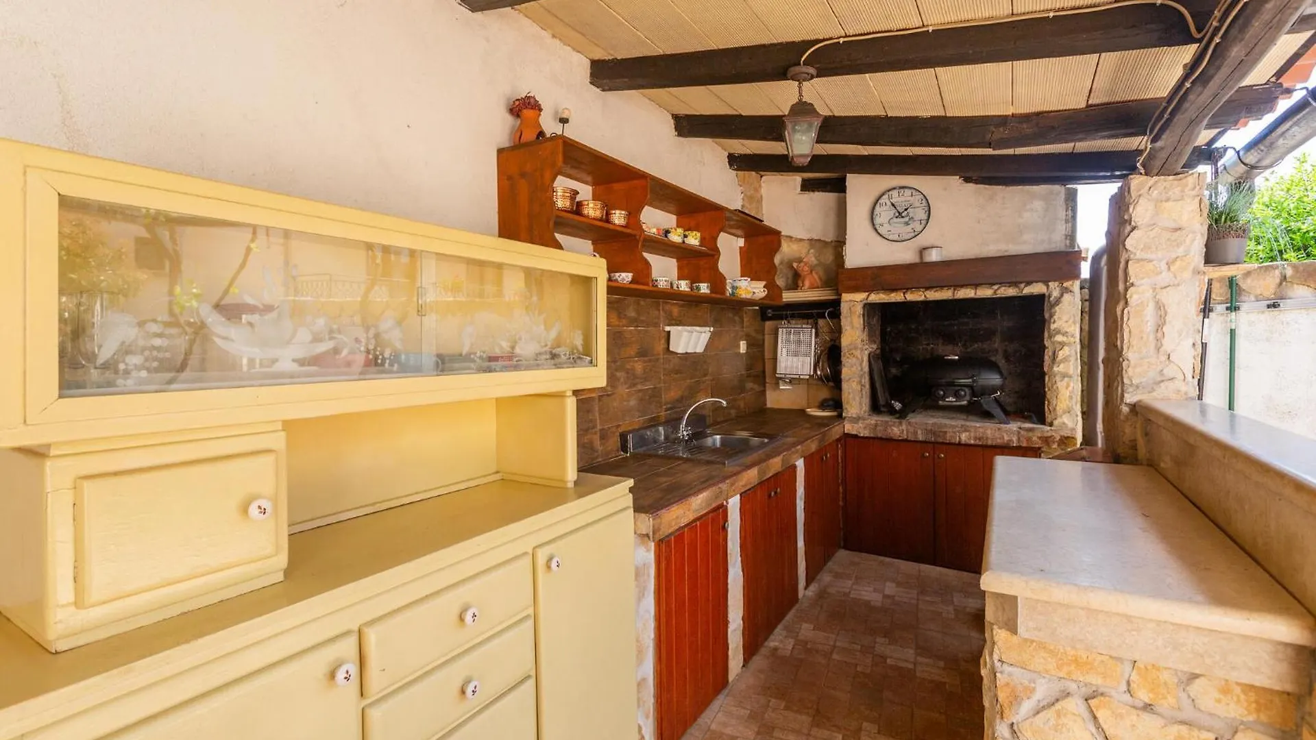3 Bedroom Nice Home In Prhati Croazia
