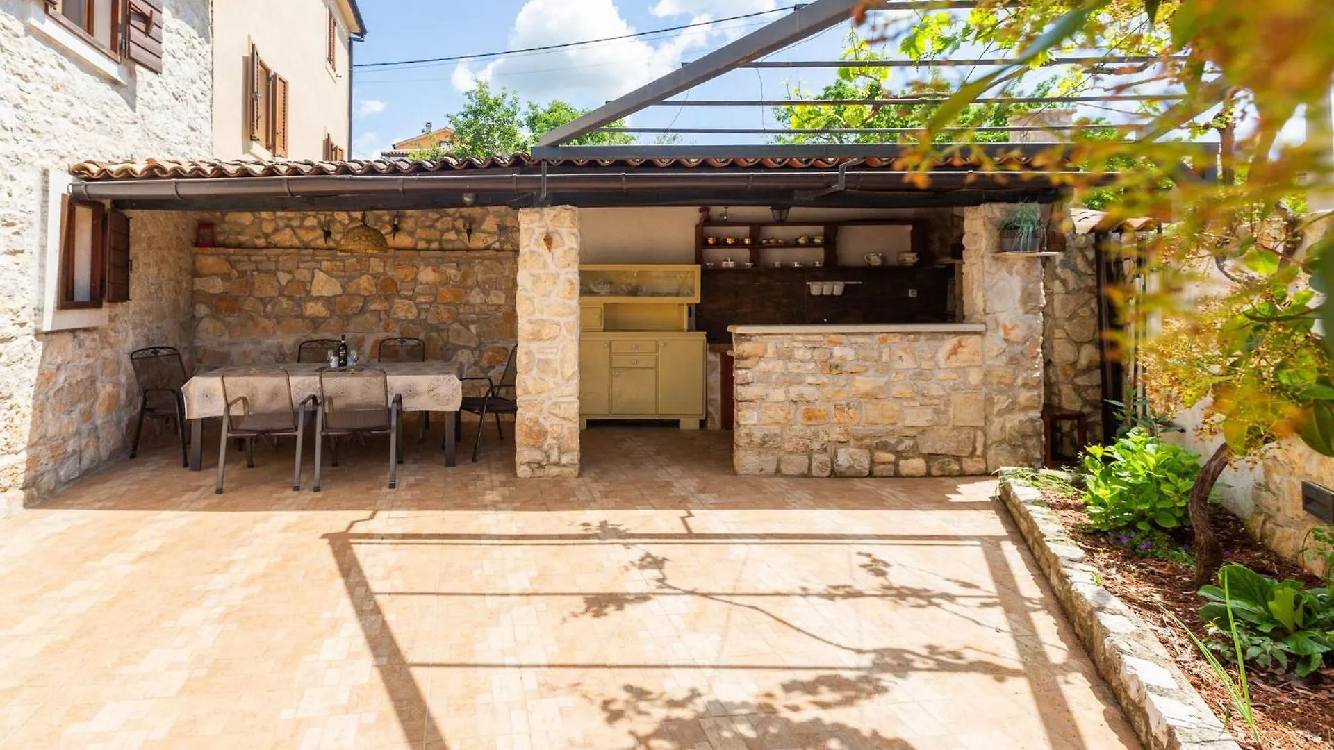 Tatil Evi 3 Bedroom Nice Home In Prhati